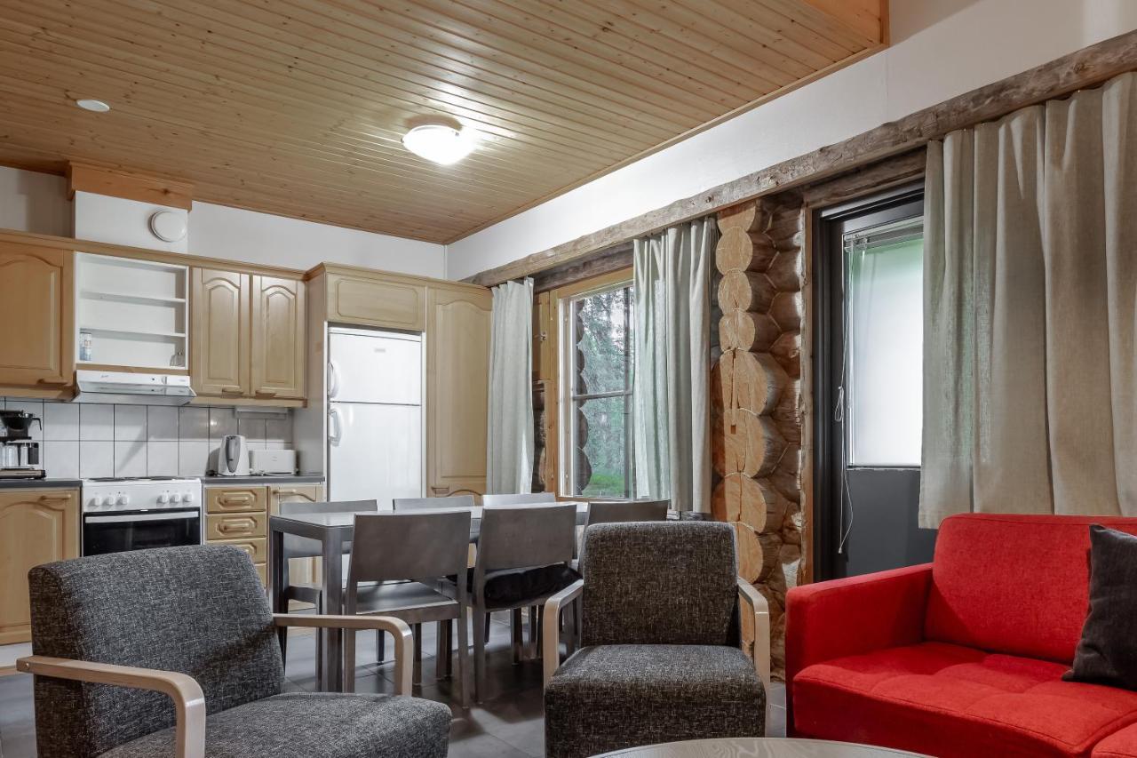 Holiday Club Yllaes Apartments And Cottages Akaslompolo Bagian luar foto