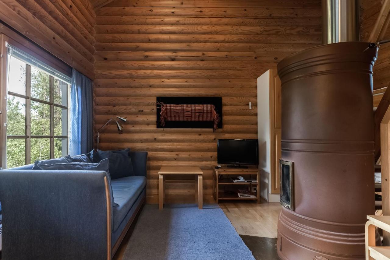 Holiday Club Yllaes Apartments And Cottages Akaslompolo Bagian luar foto